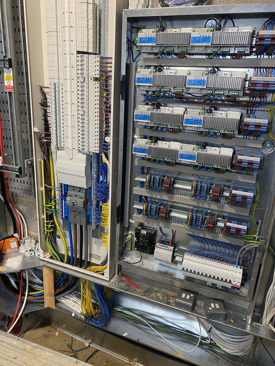 Smart home controls with organised wiring